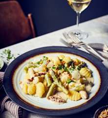 Gnocchi w kremowym sosie ze szparagami