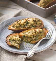 Batatas rellenas de atún y espinacas