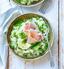 Risotto à la menthe,  jambon, mozzarella et petits pois