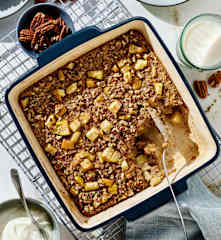 Apfel-Haferflocken-Auflauf mit Pecannüssen