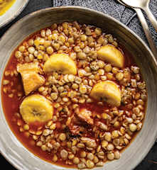 Sopa de lentejas con plátano