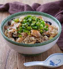 青蔥香菇麻油雞飯
