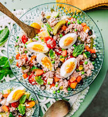 Salade de riz au thon et aux œufs