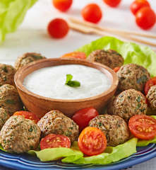 Albóndigas Griegas con tzatziki low carb