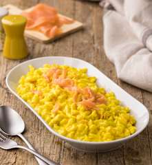 Spatzle con salmone e zafferano