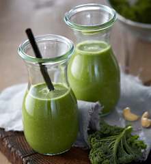 Grünkohl-Cashew-Smoothie