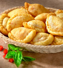 Panzerotti ricotta e salsiccia
