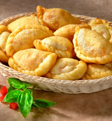 Panzerotti à la ricotta et à la saucisse