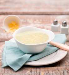 Zupa krem z brokułów z cheddarem