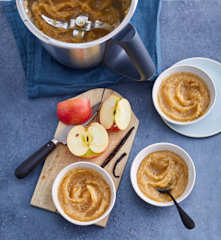 Compote de pommes à la vanille