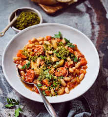 Potée de haricots blancs au fenouil et à la salsiccia
