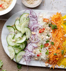 Salată Curcubeu (vegană)