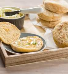 Panecillos de batata (Bolo do caco)