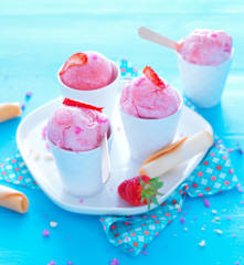 Sorbet fraise-coquelicot