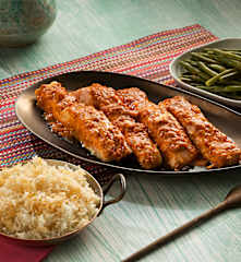 Salmón tikka con arroz basmati - India