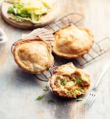 Feuilleté de saint-jacques au chou vert