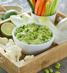 Dip de edamame con crudités
