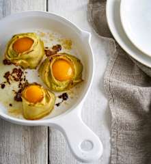 Enrolados de espargos com ovo