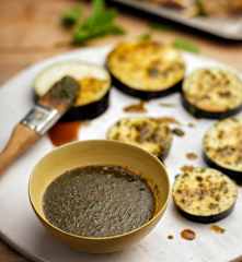 Mátová marináda se sirupem z granátového jablka