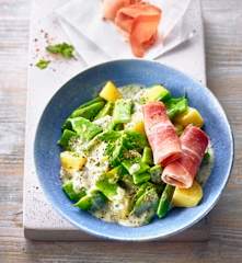 Breite Bohnen in Petersilienbéchamel