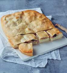 Scacciata con salsiccia e patate