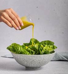 Sałata z sosem winegret