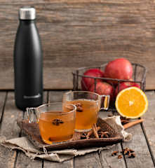 Bezalkoholowy grzaniec pomarańczowo-jabłkowy