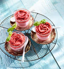 Çilekli Fesleğenli Dondurma