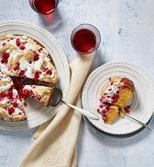 Ribiseltorte mit Schneehaube