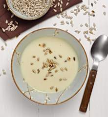 Topinamburový krém se slunečnicovými semínky