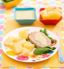 Mięsne medaliony z mięsa mielonego z sosem koperkowym