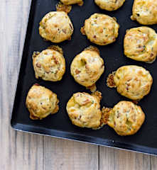Gougères au jambon fumé et reblochon