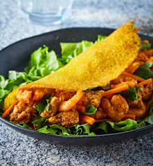 Banh xeo (crepas vietnamitas con camarón)