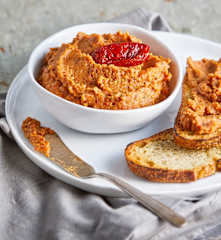 Chipotle Garlic Spread