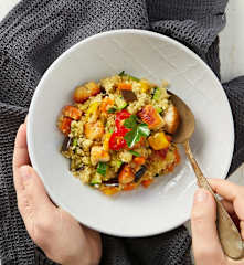 Insalata di pollo, quinoa e verdure al vapore
