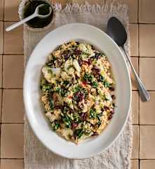 Arroz de bacalhau com feijão e espinafres