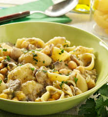 Caracolas con champiñones y garbanzos