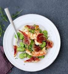 Langoustines aux fèves et pata negra
