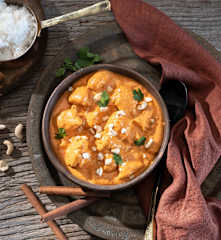 Pollo con mantequilla (Murgh makhani)