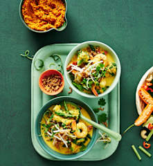 Quick prawn laksa (Noni Jenkins)