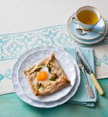 Pancetta and asparagus galettes