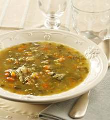 Sopa juliana con verduras frescas