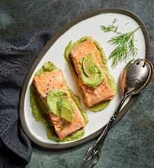 Sous-vide Salmon with Creamy Avocado