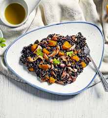 Insalata di riso calda con calamari e zucca