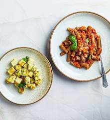 Pasta integrale con ragù di verdure e frittatina