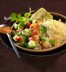 Couscous mit Gemüse und Tomatensauce