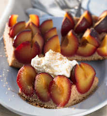 Blechkuchen mit Pflaumen