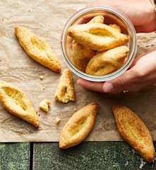 Navettes salées au thym