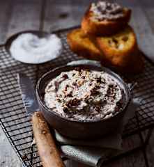 Mu-Err-Butter mit Sesam und Szechuan-Pfeffer