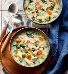Hähnchen-Lasagne-Suppe mit Bohnen